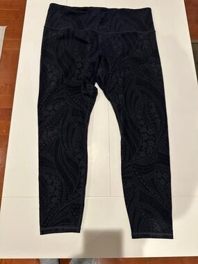Athleta Black Subtle Paisley-Texture High-Rise Leggings